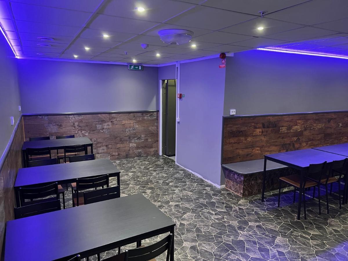Grad Hotel And Hostel Стокхолм Екстериор снимка