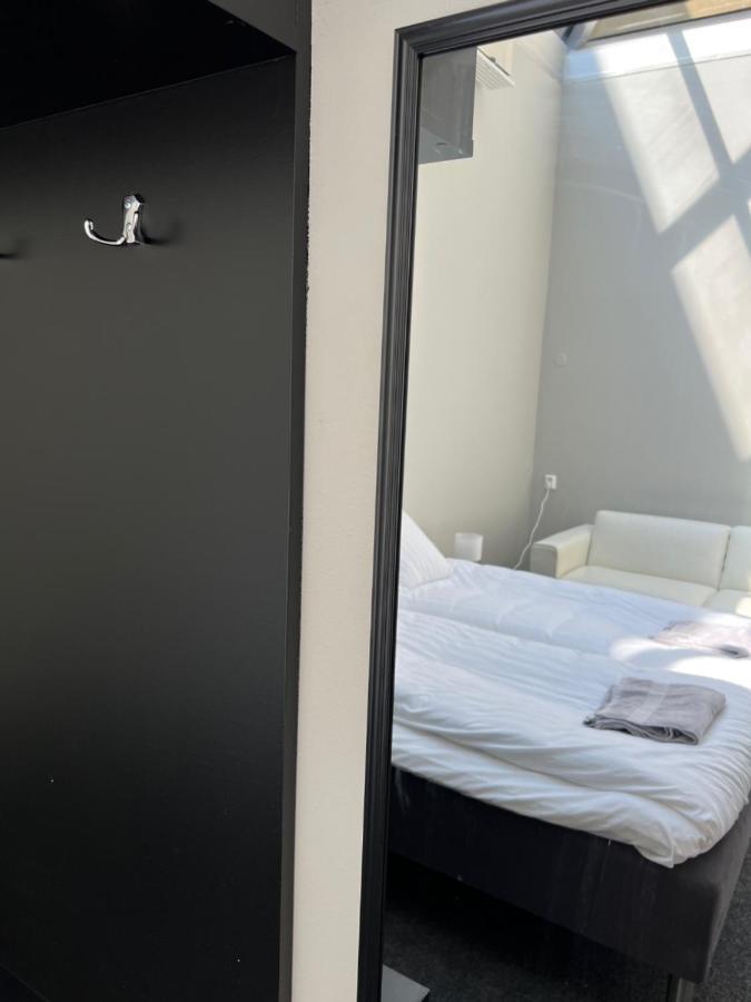 Grad Hotel And Hostel Стокхолм Екстериор снимка