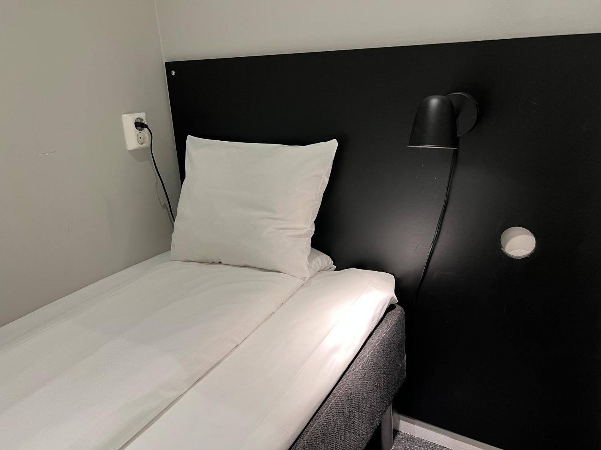 Grad Hotel And Hostel Стокхолм Екстериор снимка
